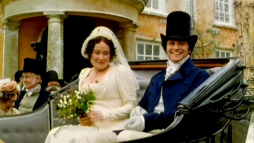Mr and Mrs Fitzwilliam Darcy screencap from Pride and Prejudice (1995) showing Firth & Ehle leaving Longbourne in a coach