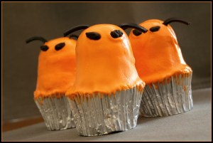 Orange alien cupcakes